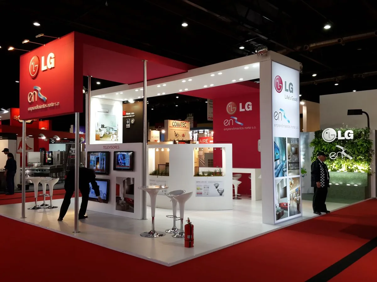 Espacio comercial equipado con instalaciones de exhibición
